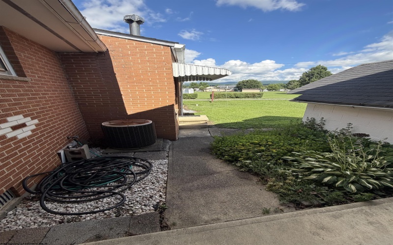 34 Allen Street, Mill Creek, West Virginia 26280, 3 Bedrooms Bedrooms, 6 Rooms Rooms,1 BathroomBathrooms,Single Family Detached,For Sale,Allen,10165499