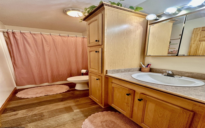 588 Pinch Gut Hollow Road, Fairmont, West Virginia 26554, 5 Bedrooms Bedrooms, 7 Rooms Rooms,2 BathroomsBathrooms,Single Family Detached,For Sale,Pinch Gut Hollow,10165500