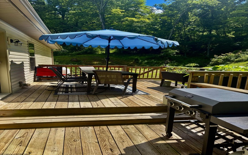 588 Pinch Gut Hollow Road, Fairmont, West Virginia 26554, 5 Bedrooms Bedrooms, 7 Rooms Rooms,2 BathroomsBathrooms,Single Family Detached,For Sale,Pinch Gut Hollow,10165500