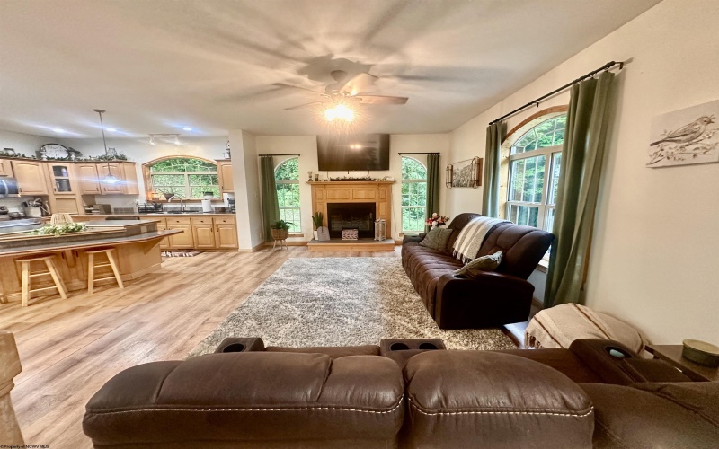 588 Pinch Gut Hollow Road, Fairmont, West Virginia 26554, 5 Bedrooms Bedrooms, 7 Rooms Rooms,2 BathroomsBathrooms,Single Family Detached,For Sale,Pinch Gut Hollow,10165500