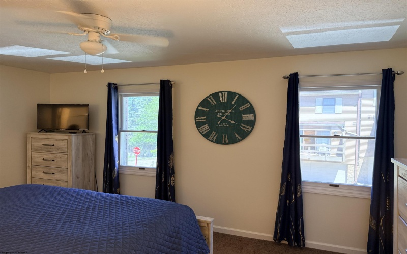 1 Regency Court, Morgantown, West Virginia 26505, 3 Bedrooms Bedrooms, 9 Rooms Rooms,2 BathroomsBathrooms,Single Family Attached,For Sale,Regency,10165504