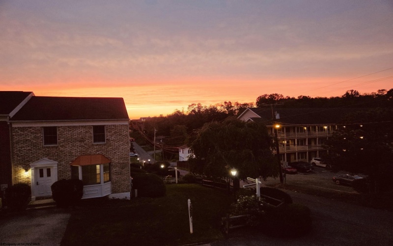 1 Regency Court, Morgantown, West Virginia 26505, 3 Bedrooms Bedrooms, 9 Rooms Rooms,2 BathroomsBathrooms,Single Family Attached,For Sale,Regency,10165504
