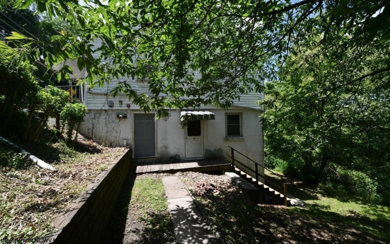 1411 Willey Street, Morgantown, West Virginia 26505, ,Multi-unit/income,For Sale,Willey,10165522