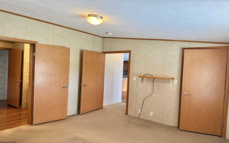 44 Fifth Street, Hendricks, West Virginia 26271, 3 Bedrooms Bedrooms, 6 Rooms Rooms,2 BathroomsBathrooms,Single Family Detached,For Sale,Fifth,10165528