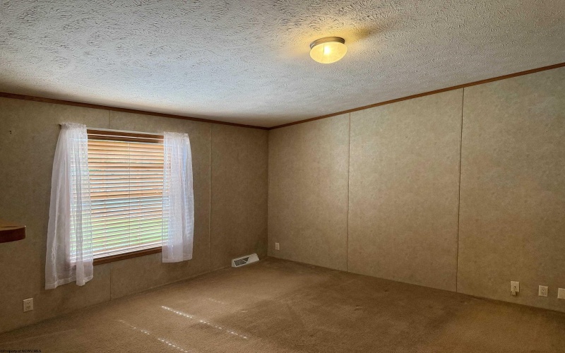 44 Fifth Street, Hendricks, West Virginia 26271, 3 Bedrooms Bedrooms, 6 Rooms Rooms,2 BathroomsBathrooms,Single Family Detached,For Sale,Fifth,10165528