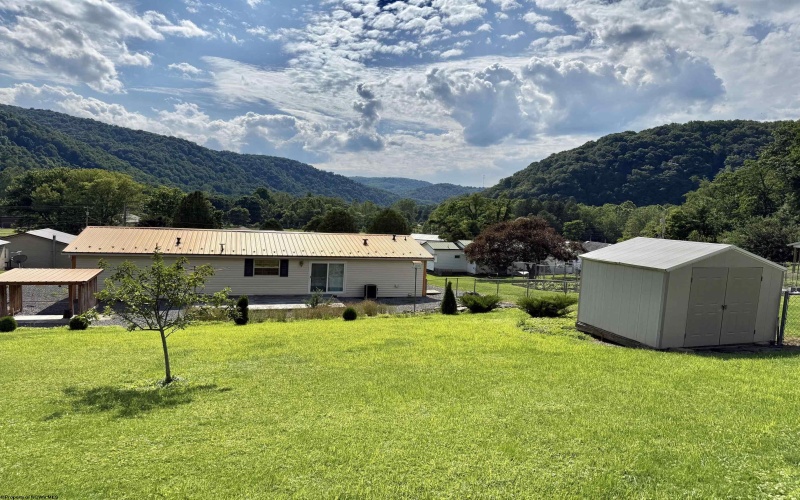 44 Fifth Street, Hendricks, West Virginia 26271, 3 Bedrooms Bedrooms, 6 Rooms Rooms,2 BathroomsBathrooms,Single Family Detached,For Sale,Fifth,10165528
