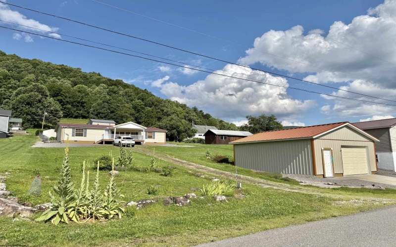 44 Fifth Street, Hendricks, West Virginia 26271, 3 Bedrooms Bedrooms, 6 Rooms Rooms,2 BathroomsBathrooms,Single Family Detached,For Sale,Fifth,10165528