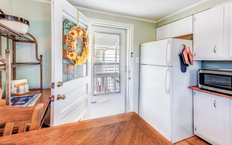 1360 Fenwick Avenue, Morgantown, West Virginia 26505, 2 Bedrooms Bedrooms, 4 Rooms Rooms,2 BathroomsBathrooms,Single Family Detached,For Sale,Fenwick,10165527