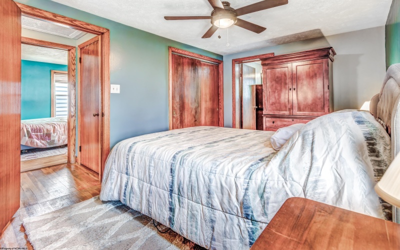 1360 Fenwick Avenue, Morgantown, West Virginia 26505, 2 Bedrooms Bedrooms, 4 Rooms Rooms,2 BathroomsBathrooms,Single Family Detached,For Sale,Fenwick,10165527
