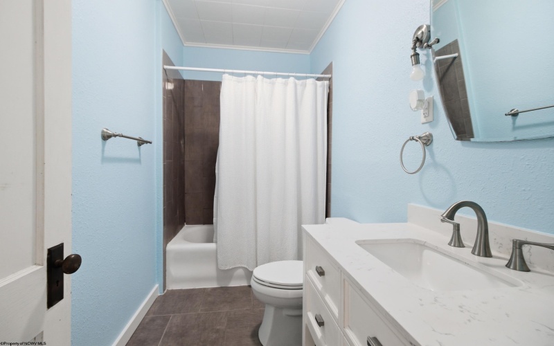 640 West Virginia Avenue, Morgantown, West Virginia 26501, 2 Bedrooms Bedrooms, 6 Rooms Rooms,1 BathroomBathrooms,Single Family Detached,For Sale,West Virginia,10165526