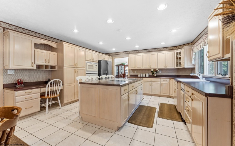 2016 White Oak Drive, Morgantown, West Virginia 26505, 5 Bedrooms Bedrooms, 14 Rooms Rooms,4 BathroomsBathrooms,Single Family Detached,For Sale,White Oak,10165503