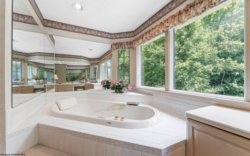 2016 White Oak Drive, Morgantown, West Virginia 26505, 5 Bedrooms Bedrooms, 14 Rooms Rooms,4 BathroomsBathrooms,Single Family Detached,For Sale,White Oak,10165503