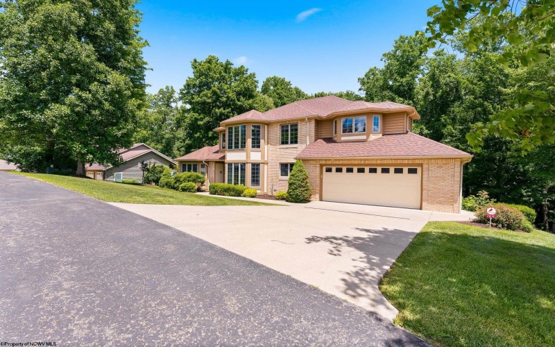 2016 White Oak Drive, Morgantown, West Virginia 26505, 5 Bedrooms Bedrooms, 14 Rooms Rooms,4 BathroomsBathrooms,Single Family Detached,For Sale,White Oak,10165503