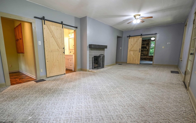 135 Camden Road, Fairmont, West Virginia 26554-2433, 3 Bedrooms Bedrooms, 5 Rooms Rooms,1 BathroomBathrooms,Single Family Detached,For Sale,Camden,10165510
