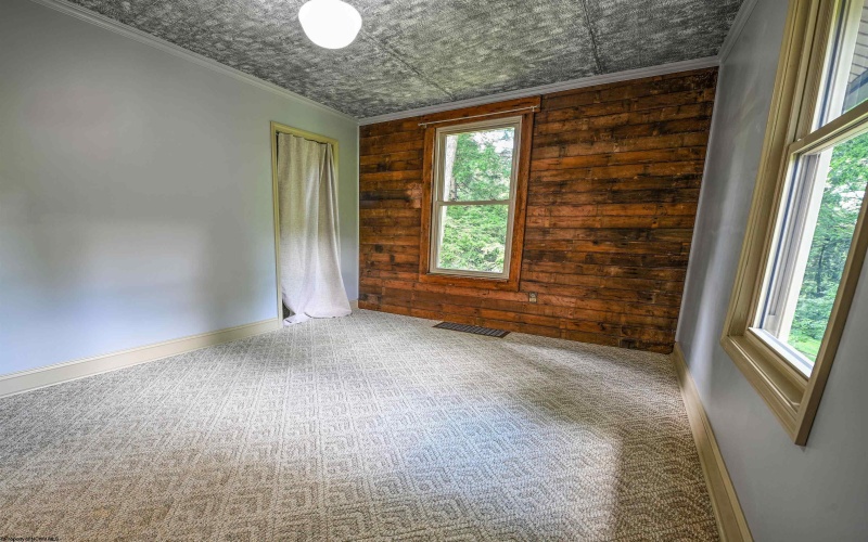 135 Camden Road, Fairmont, West Virginia 26554-2433, 3 Bedrooms Bedrooms, 5 Rooms Rooms,1 BathroomBathrooms,Single Family Detached,For Sale,Camden,10165510