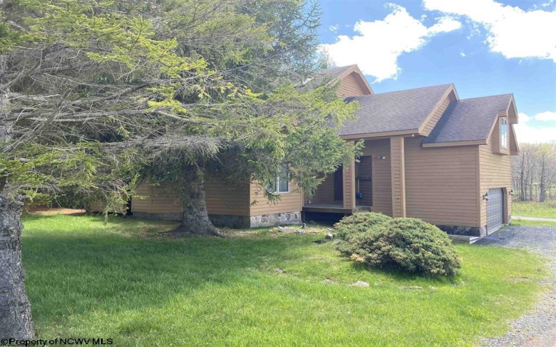 2524 Timberline Road, Davis, West Virginia 26260, 4 Bedrooms Bedrooms, 8 Rooms Rooms,3 BathroomsBathrooms,Single Family Detached,For Sale,Timberline,10165511