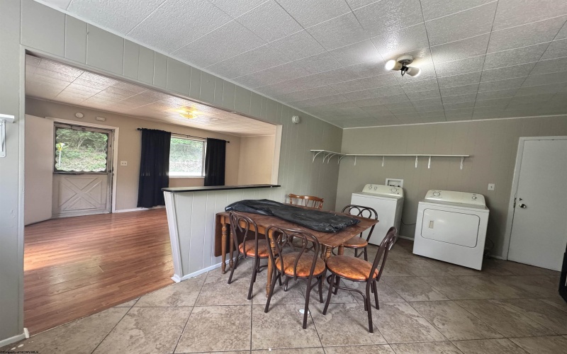 1070 Willey Street, Morgantown, West Virginia 26505, 4 Bedrooms Bedrooms, 8 Rooms Rooms,2 BathroomsBathrooms,Single Family Detached,For Sale,Willey,10165514