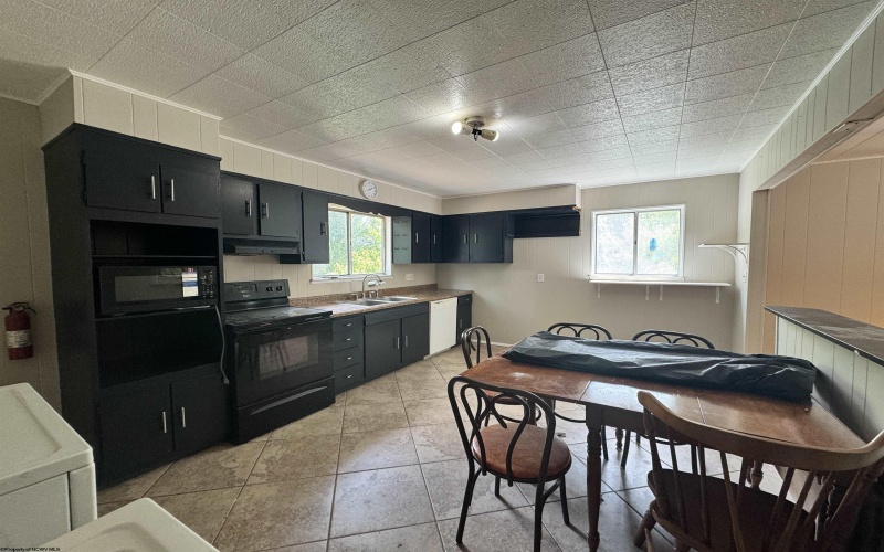 1070 Willey Street, Morgantown, West Virginia 26505, 4 Bedrooms Bedrooms, 8 Rooms Rooms,2 BathroomsBathrooms,Single Family Detached,For Sale,Willey,10165514