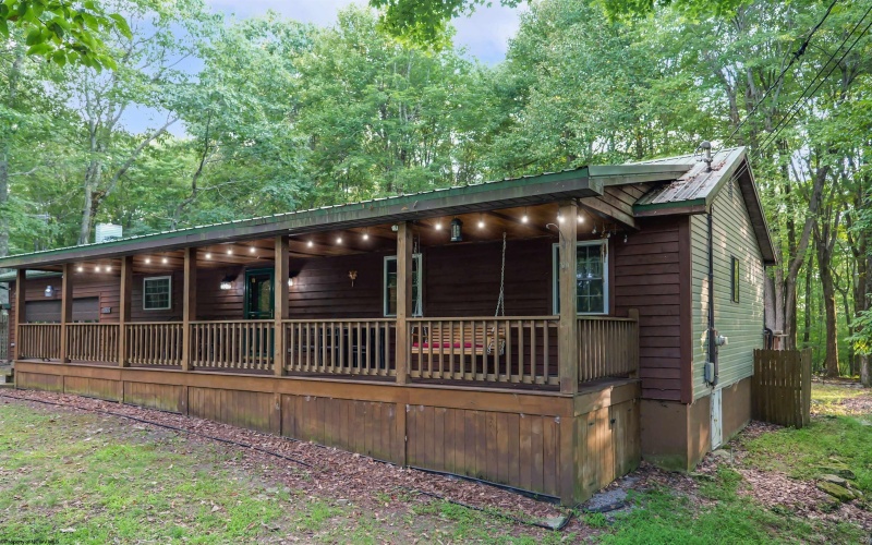 1471 Alpine Drive, Terra Alta, West Virginia 26764, 3 Bedrooms Bedrooms, 8 Rooms Rooms,2 BathroomsBathrooms,Single Family Detached,For Sale,Alpine,10165517