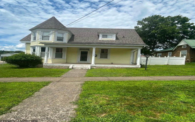 11 Park Street, Buckhannon, West Virginia 26201-9147, 3 Bedrooms Bedrooms, 7 Rooms Rooms,1 BathroomBathrooms,Single Family Detached,For Sale,Park,10165518