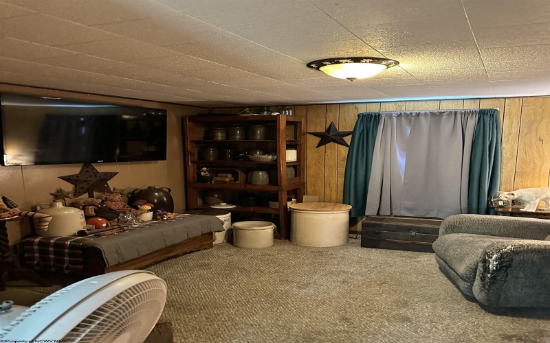 226 Mason Dixon Highway, Maidsville, West Virginia 26541, 2 Bedrooms Bedrooms, 5 Rooms Rooms,1 BathroomBathrooms,Single Family Detached,For Sale,Mason Dixon,10165520