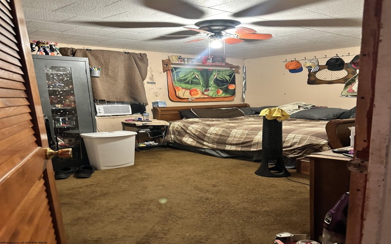208 Mason Dixon Highway, Maidsville, West Virginia 26541, 3 Bedrooms Bedrooms, 6 Rooms Rooms,1 BathroomBathrooms,Single Family Detached,For Sale,Mason Dixon,10165521