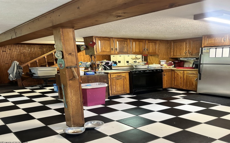 208 Mason Dixon Highway, Maidsville, West Virginia 26541, 3 Bedrooms Bedrooms, 6 Rooms Rooms,1 BathroomBathrooms,Single Family Detached,For Sale,Mason Dixon,10165521