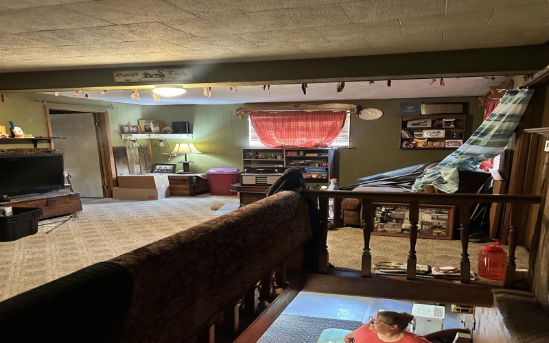 208 Mason Dixon Highway, Maidsville, West Virginia 26541, 3 Bedrooms Bedrooms, 6 Rooms Rooms,1 BathroomBathrooms,Single Family Detached,For Sale,Mason Dixon,10165521