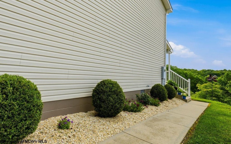 57 Stags Leap Drive, Belington, West Virginia 26250, 3 Bedrooms Bedrooms, 9 Rooms Rooms,2 BathroomsBathrooms,Single Family Detached,For Sale,Stags Leap,10165530