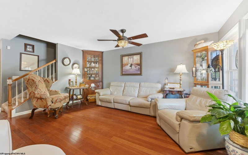 78 Barrington Court, Bridgeport, West Virginia 26330, 3 Bedrooms Bedrooms, 5 Rooms Rooms,2 BathroomsBathrooms,Single Family Attached,For Sale,Barrington,10165531