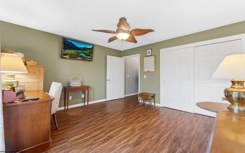 78 Barrington Court, Bridgeport, West Virginia 26330, 3 Bedrooms Bedrooms, 5 Rooms Rooms,2 BathroomsBathrooms,Single Family Attached,For Sale,Barrington,10165531