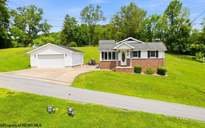573 Rosemont School Road, Rosemont, West Virginia 26424, 4 Bedrooms Bedrooms, 9 Rooms Rooms,2 BathroomsBathrooms,Single Family Detached,For Sale,Rosemont School,10165532