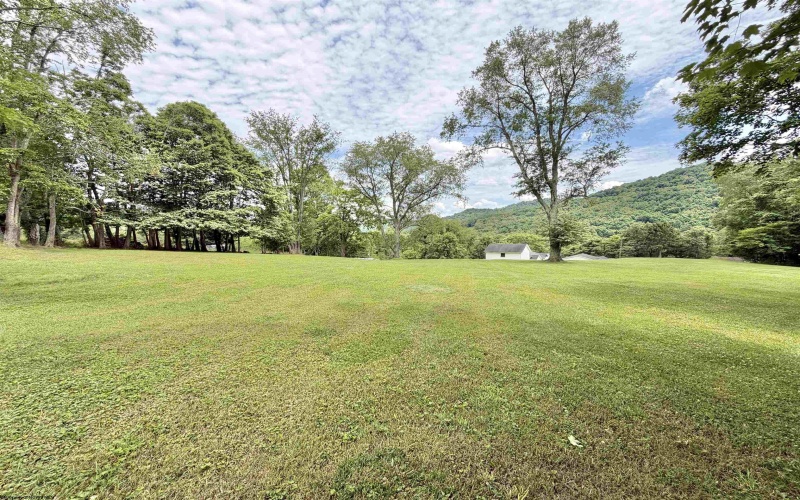 573 Rosemont School Road, Rosemont, West Virginia 26424, 4 Bedrooms Bedrooms, 9 Rooms Rooms,2 BathroomsBathrooms,Single Family Detached,For Sale,Rosemont School,10165532