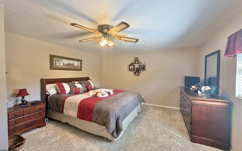 573 Rosemont School Road, Rosemont, West Virginia 26424, 4 Bedrooms Bedrooms, 9 Rooms Rooms,2 BathroomsBathrooms,Single Family Detached,For Sale,Rosemont School,10165532