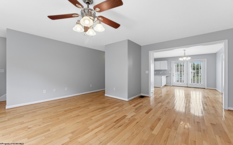 163 Meadow Ridge Drive, Morgantown, West Virginia 26505, 4 Bedrooms Bedrooms, 7 Rooms Rooms,3 BathroomsBathrooms,Single Family Attached,For Sale,Meadow Ridge,10165542 163 Meadow Ridge Drive, Morgantown, West Virginia 26505, 4 Bedrooms Bedrooms, 7 Rooms Rooms,3 BathroomsBathrooms,Single Family Attached,For Sale,Meadow Ridge,10165542