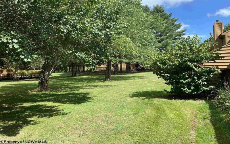 431 Deerfield Circle, Davis, West Virginia 26260-0000, 3 Bedrooms Bedrooms, 8 Rooms Rooms,3 BathroomsBathrooms,Single Family Attached,For Sale,Deerfield,10165554
