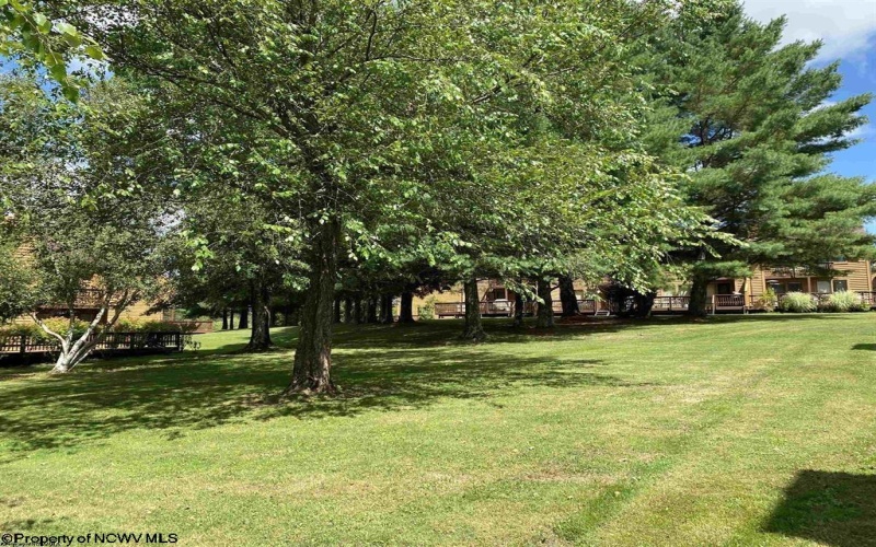 431 Deerfield Circle, Davis, West Virginia 26260-0000, 3 Bedrooms Bedrooms, 8 Rooms Rooms,3 BathroomsBathrooms,Single Family Attached,For Sale,Deerfield,10165554