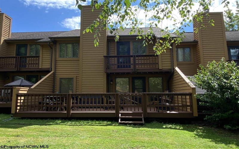 431 Deerfield Circle, Davis, West Virginia 26260-0000, 3 Bedrooms Bedrooms, 8 Rooms Rooms,3 BathroomsBathrooms,Single Family Attached,For Sale,Deerfield,10165554