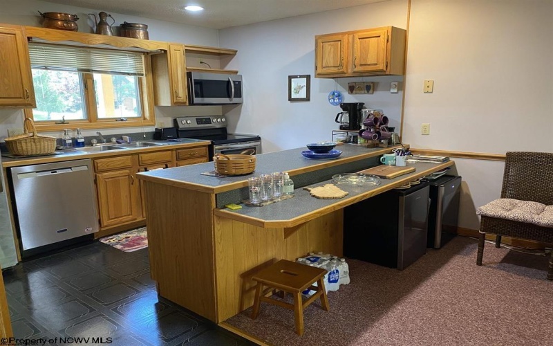 431 Deerfield Circle, Davis, West Virginia 26260-0000, 3 Bedrooms Bedrooms, 8 Rooms Rooms,3 BathroomsBathrooms,Single Family Attached,For Sale,Deerfield,10165554