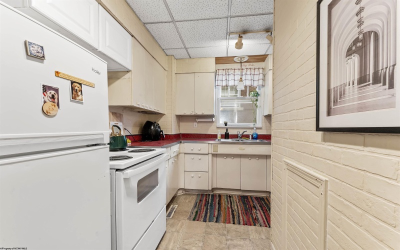 100 Holland Avenue, Westover, West Virginia 26501, ,Multi-unit/income,For Sale,Holland,10165534 100 Holland Avenue, Westover, West Virginia 26501, ,Multi-unit/income,For Sale,Holland,10165534