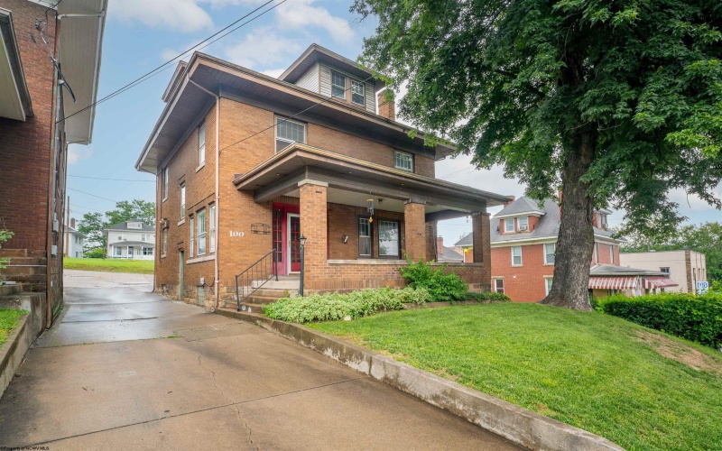 100 Holland Avenue, Westover, West Virginia 26501, ,Multi-unit/income,For Sale,Holland,10165534 100 Holland Avenue, Westover, West Virginia 26501, ,Multi-unit/income,For Sale,Holland,10165534