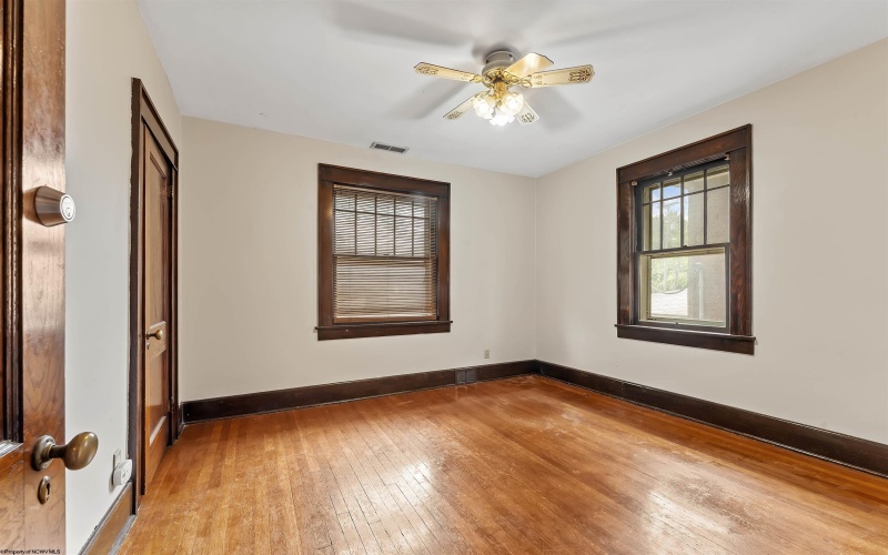 100 Holland Avenue, Westover, West Virginia 26501, ,Multi-unit/income,For Sale,Holland,10165534 100 Holland Avenue, Westover, West Virginia 26501, ,Multi-unit/income,For Sale,Holland,10165534