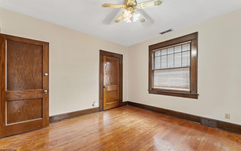 100 Holland Avenue, Westover, West Virginia 26501, ,Multi-unit/income,For Sale,Holland,10165534 100 Holland Avenue, Westover, West Virginia 26501, ,Multi-unit/income,For Sale,Holland,10165534