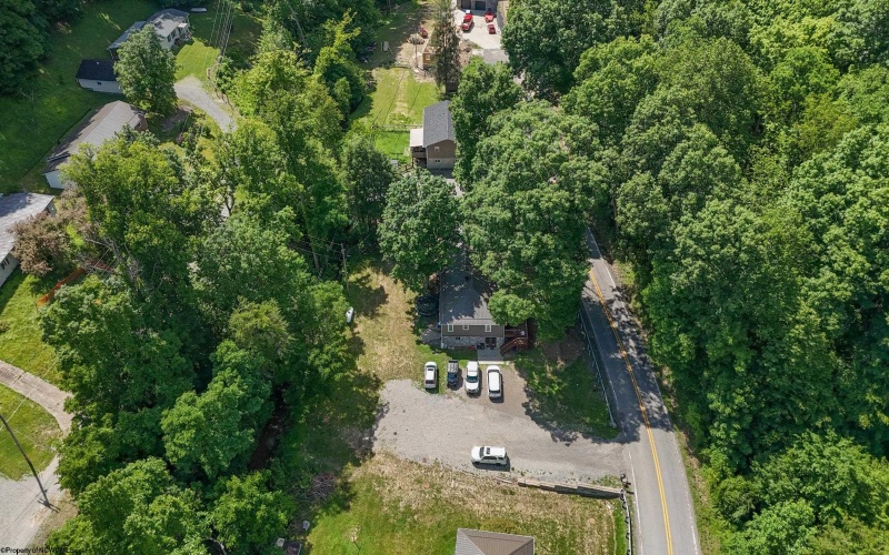 1726 Davisson Run Road, Clarksburg, West Virginia 26301, 4 Bedrooms Bedrooms, 9 Rooms Rooms,2 BathroomsBathrooms,Single Family Detached,For Sale,Davisson Run,10165535