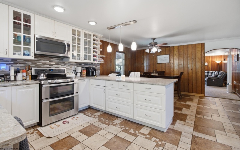 1726 Davisson Run Road, Clarksburg, West Virginia 26301, 4 Bedrooms Bedrooms, 9 Rooms Rooms,2 BathroomsBathrooms,Single Family Detached,For Sale,Davisson Run,10165535