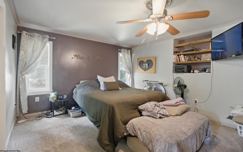 1726 Davisson Run Road, Clarksburg, West Virginia 26301, 4 Bedrooms Bedrooms, 9 Rooms Rooms,2 BathroomsBathrooms,Single Family Detached,For Sale,Davisson Run,10165535