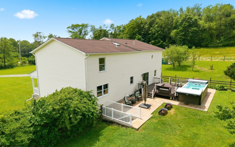 18679 Preston Highway, Bruceton Mills, West Virginia 26525, 4 Bedrooms Bedrooms, 10 Rooms Rooms,3 BathroomsBathrooms,Single Family Detached,For Sale,Preston,10165536