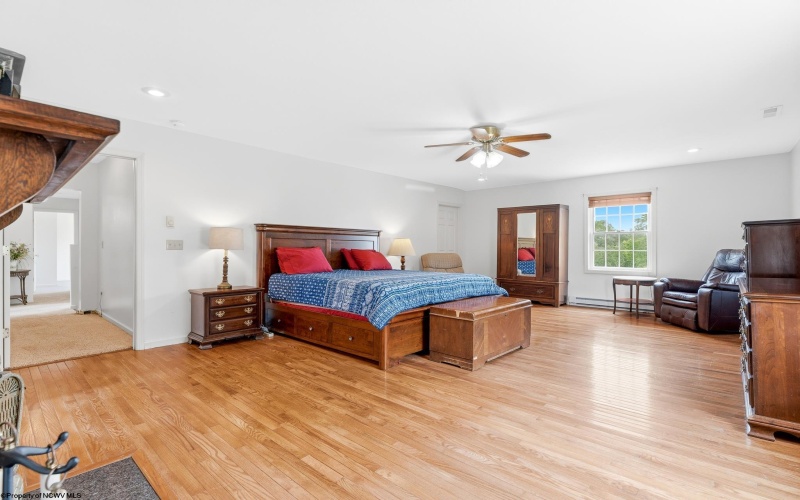 18679 Preston Highway, Bruceton Mills, West Virginia 26525, 4 Bedrooms Bedrooms, 10 Rooms Rooms,3 BathroomsBathrooms,Single Family Detached,For Sale,Preston,10165536