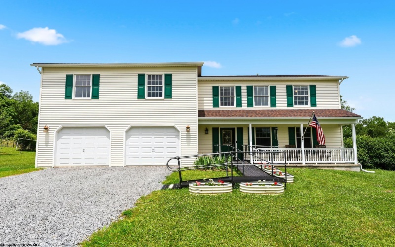 18679 Preston Highway, Bruceton Mills, West Virginia 26525, 4 Bedrooms Bedrooms, 10 Rooms Rooms,3 BathroomsBathrooms,Single Family Detached,For Sale,Preston,10165536