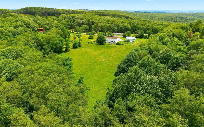 18679 Preston Highway, Bruceton Mills, West Virginia 26525, 4 Bedrooms Bedrooms, 10 Rooms Rooms,3 BathroomsBathrooms,Single Family Detached,For Sale,Preston,10165536